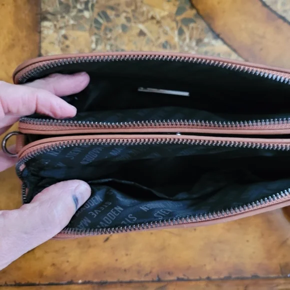 🚨🚨LOW START!!!!🚨🚨Steve Madden brown crossbody camera bag - Picture 8 of 8